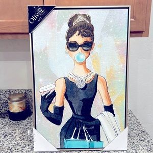 Aubrey Hepburn Breakfast at Tiffany’s